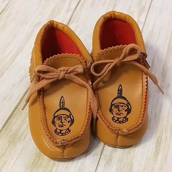 Minnetonka Other - Minnetonka Bootie Moccasins Toddler Size 5